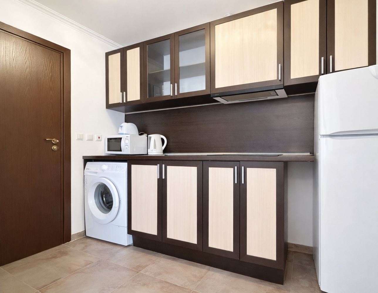 Komfortní dvoupokojový apartmán s přímým vstupem k bazénu – ideální pro bydlení i investici