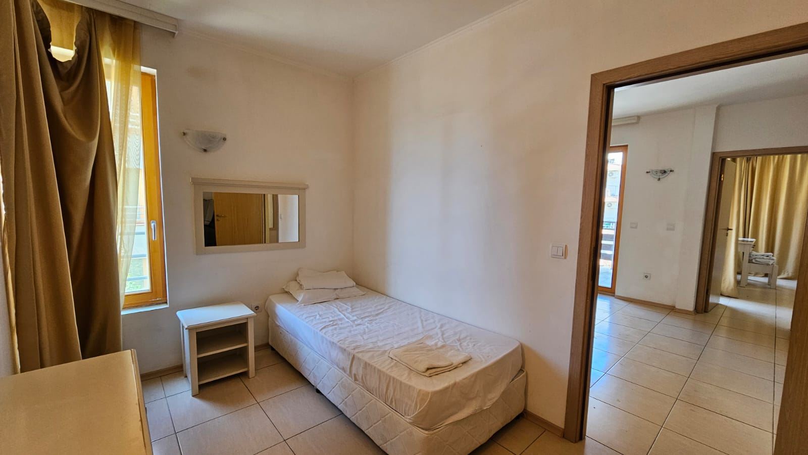 Apartmán se dvěma ložnicemi bez poplatku za údržbu, přímo u supermarketu