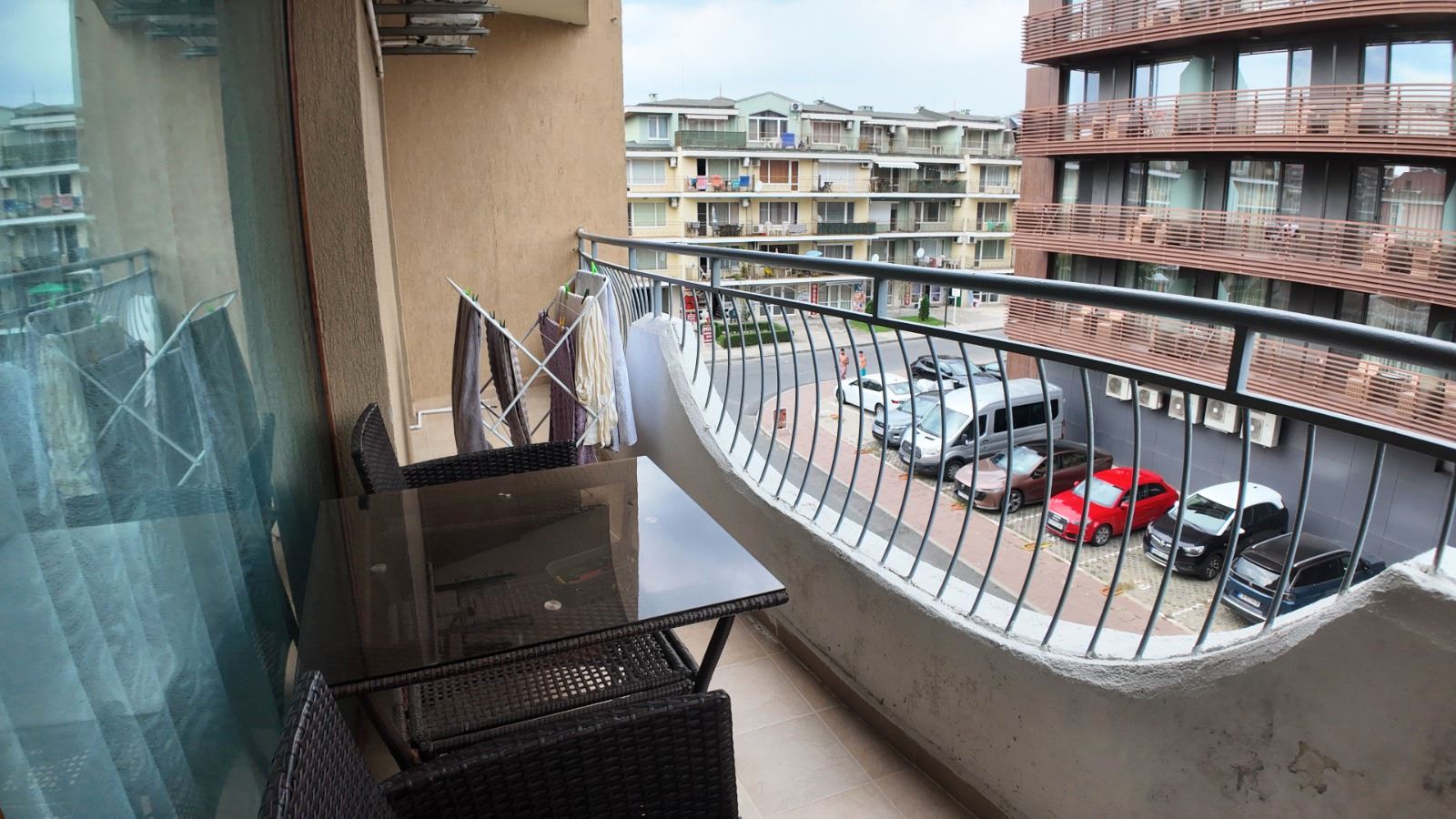 Stylový apartmán s jednou ložnicí v komplexu s bazény a vynikajícím vybavením
