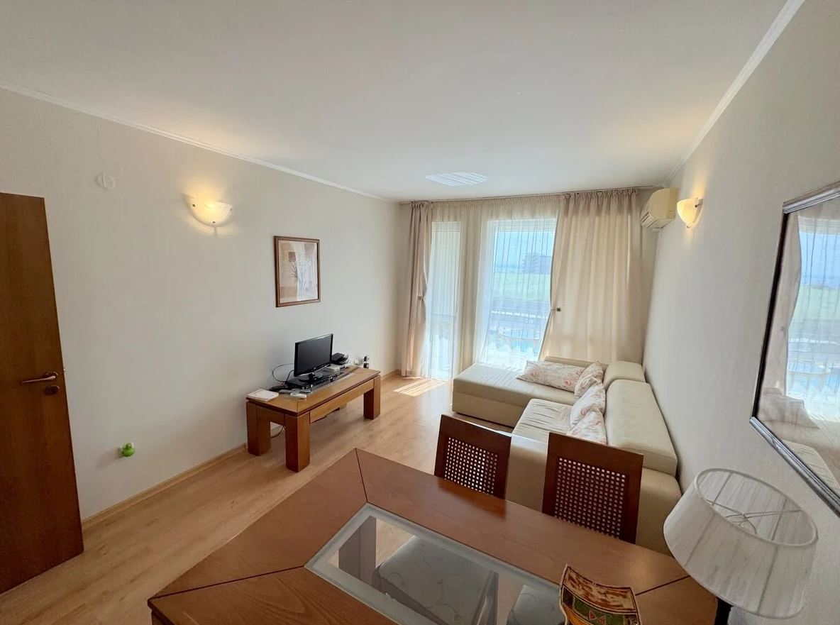 Dvouizbový apartmán s výhledem na moře v uzavřeném komplexu v Ravdě – 200 m od moře