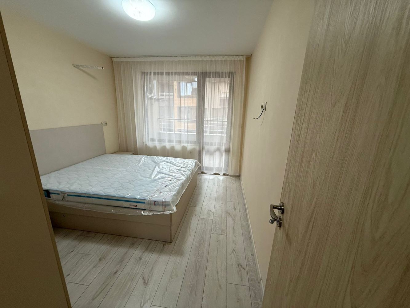 Zcela nový apartmán s jednou ložnicí v Pomorie bez poplatku za údržbu – připravený k nastěhování
