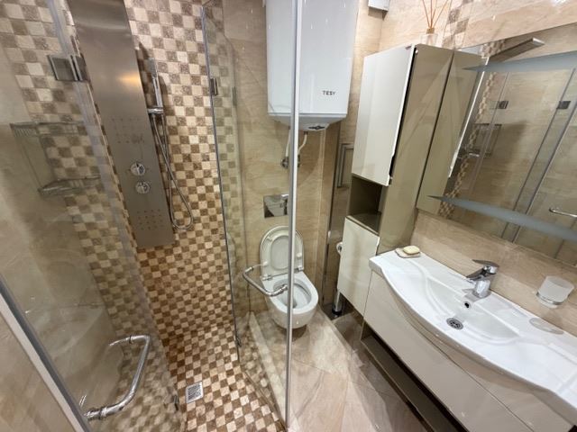 Čelní výhled na moře v první linii – apartmán se dvěma ložnicemi ve Sveti Vlas s výjimečnou polohou