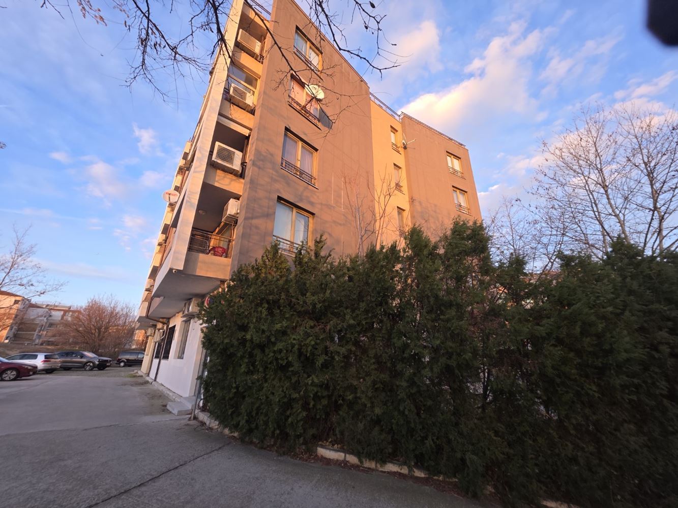 Nesebar: luxusní byt se dvěma ložnicemi a panoramatickým výhledem na moře – 183 m² prostoru, pohodlí a stylu