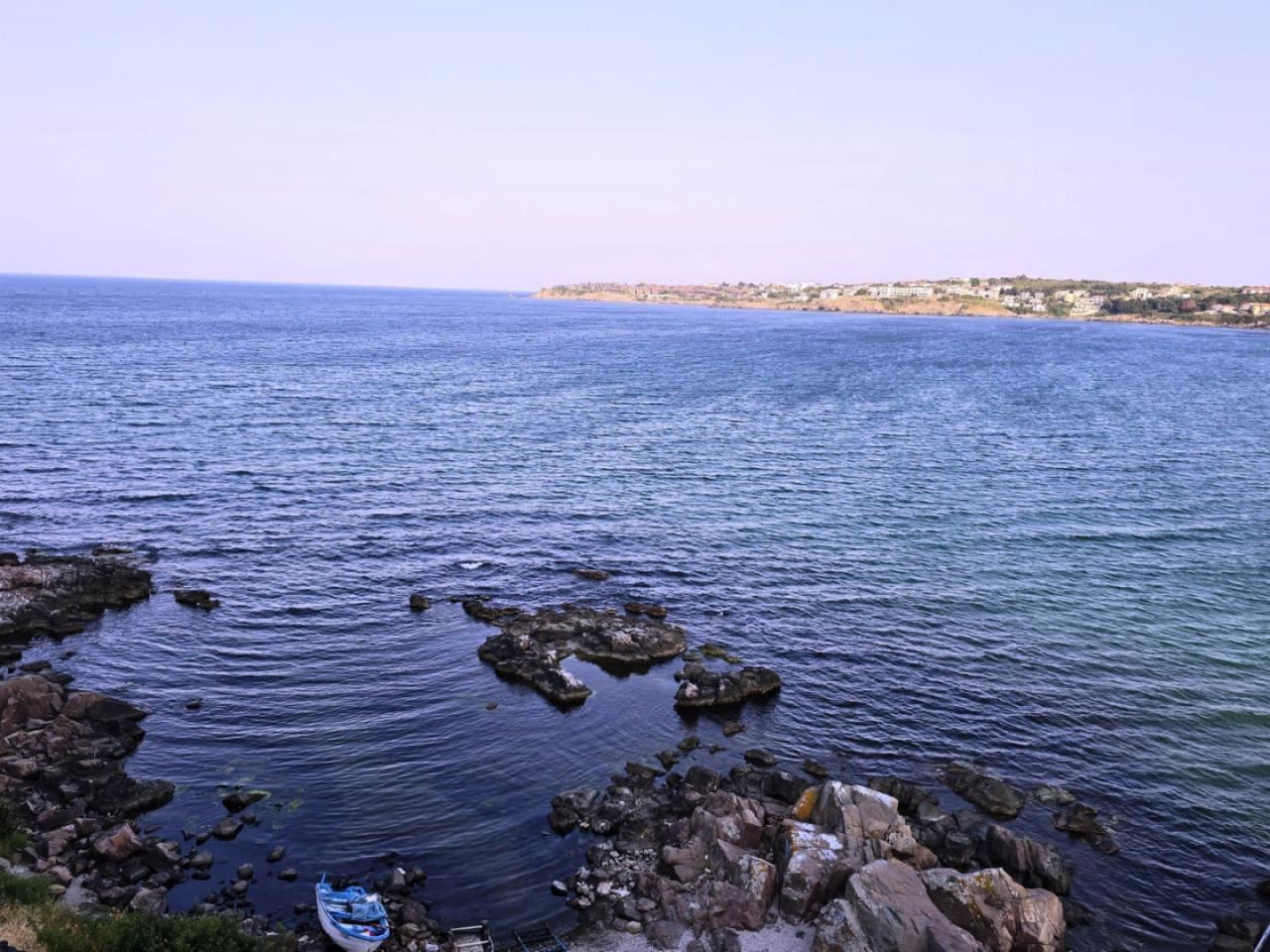 Sozopol – dvoupokojový byt v absolutní první linii u moře na pláži Harmani