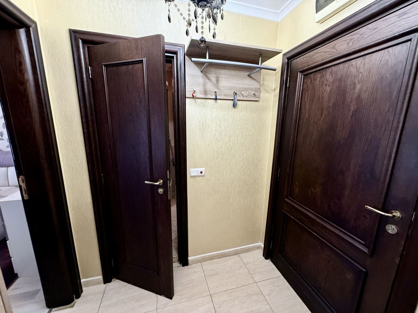Apartmán v první linii ve Sveti Vlas – stylová nemovitost u pláže a jachetního přístavu „Marina Dinevi“