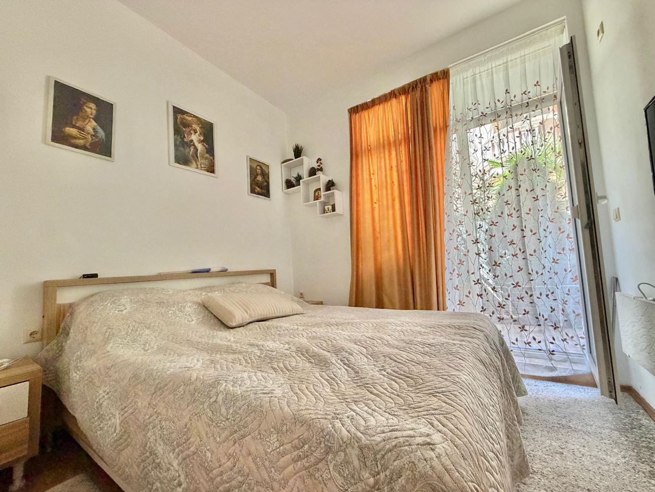 Apartmán s jednou ložnicí a vlastní zahrádkou v Ravdě – pouze 200 m od moře
