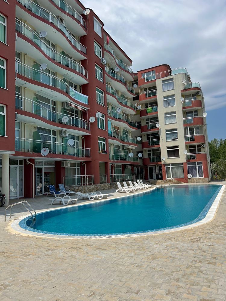 Mořský komfort a útulnost ve stylovém apartmánu s jednou ložnicí v Ravdě