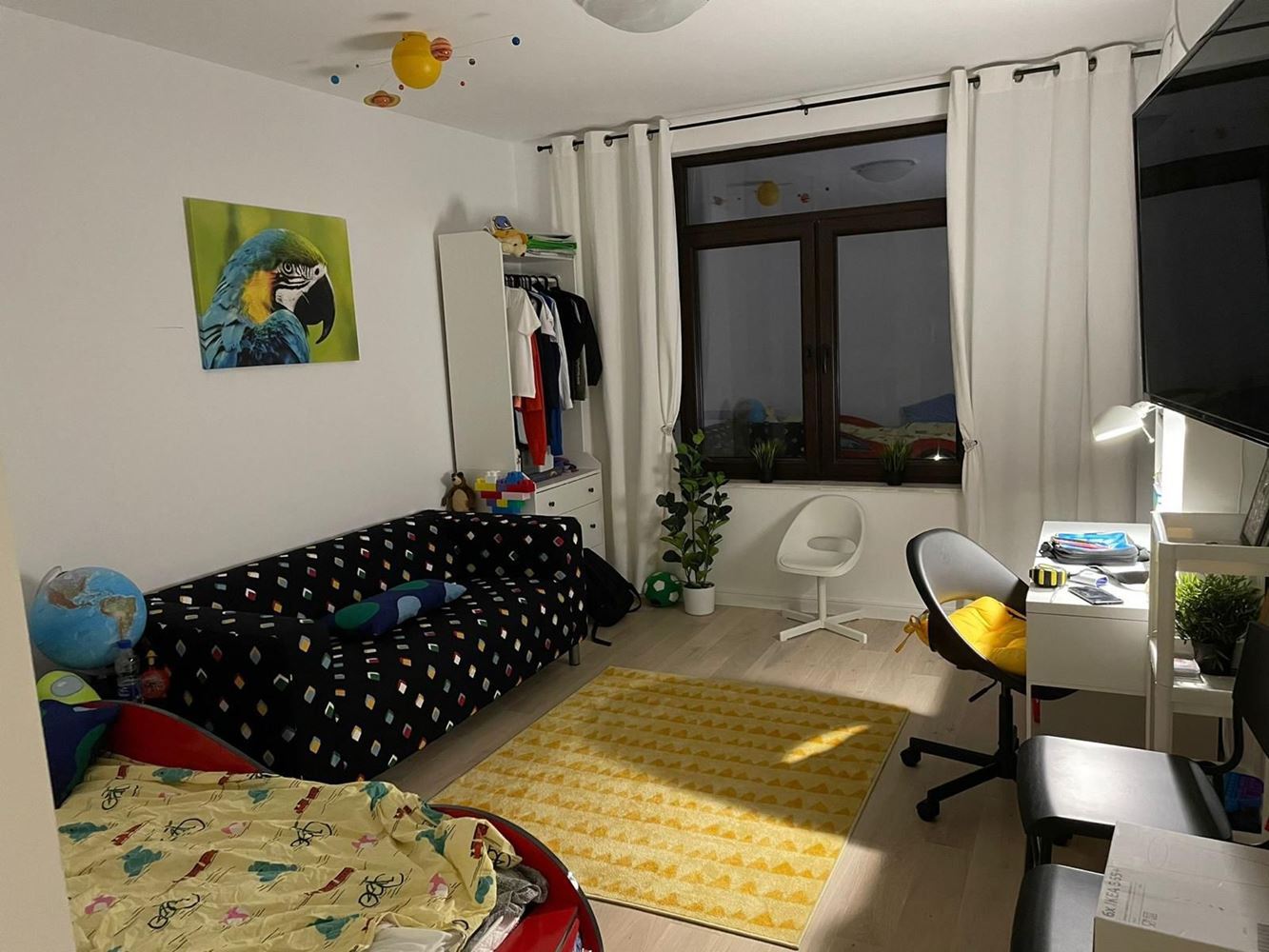 Prostorný pětipokojový apartmán s výhledem na moře v Pomorie – komfort, styl a funkčnost pro velkou rodinu