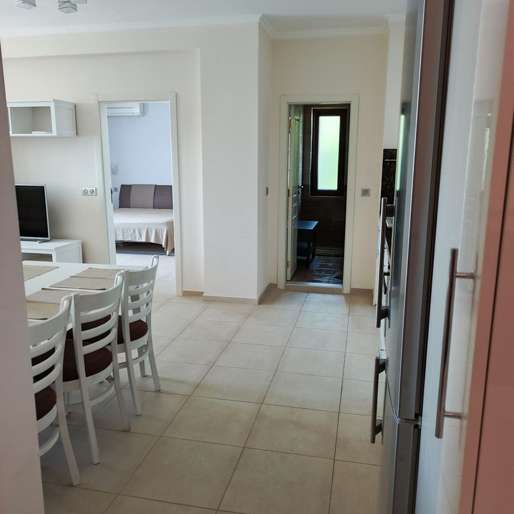 Prostorný apartmán s jednou ložnicí v Nesebaru – vynikající volba pro celoroční bydlení a investici