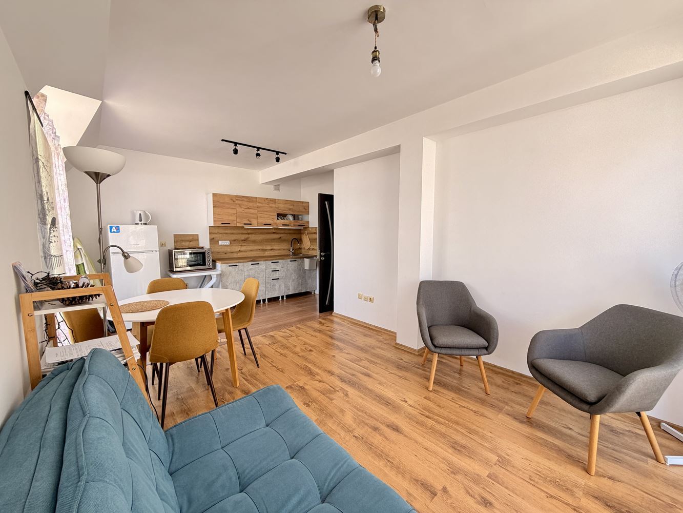 Prostorný apartmán s jednou ložnicí ve výborné lokalitě v čtvrti Černo More, Nesebar