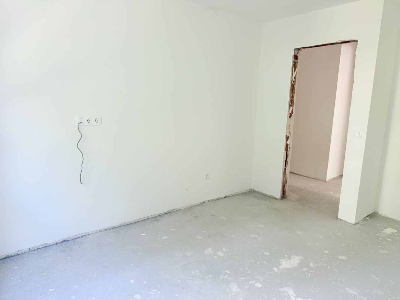 Prostorný dvoupokojový apartmán v nové budově s Aktem 16 v Burgasu – komfort, prostor a skvělá lokalita