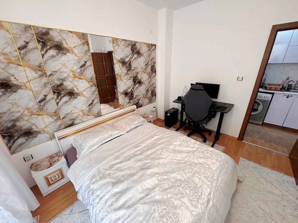 Stylový plně zařízený třípokojový apartmán ve Slunečném pobřeží v komplexu s výborným vybavením