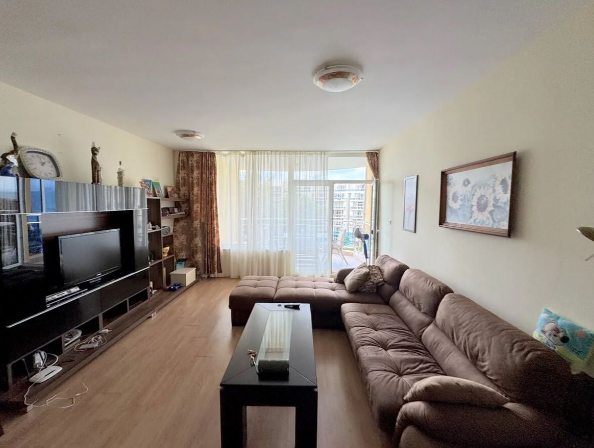 Apartmán se dvěma ložnicemi v první linii u moře v Ravdě – panoramatický výhled na moře a prestižní poloha
