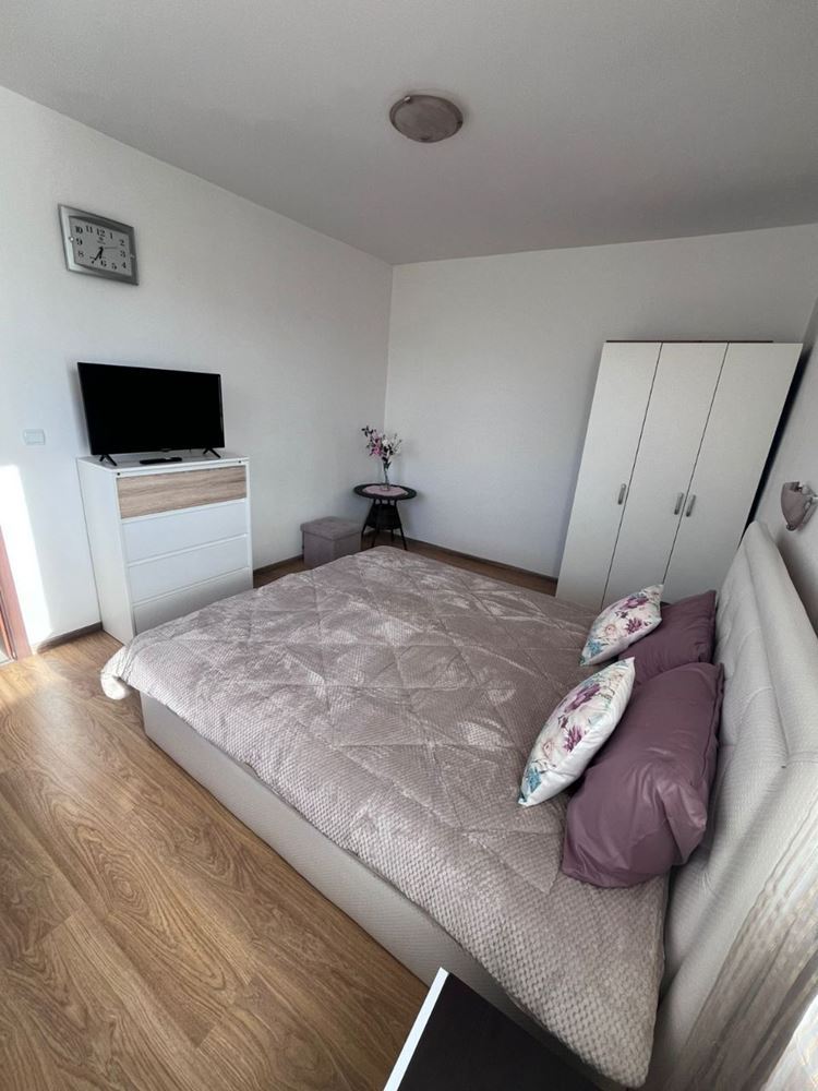 Dvoupokojový apartmán 500 metrů od pláže v Slunečním pobřeží – připraven k nastěhování