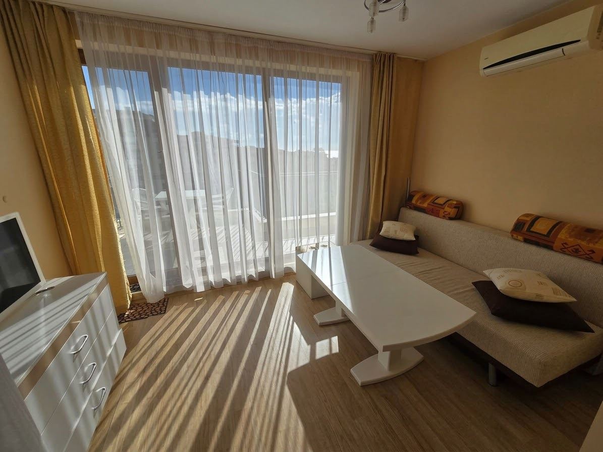 Panoramatický výhled na moře v první linii – zařízený byt s jednou ložnicí ve Sveti Vlas