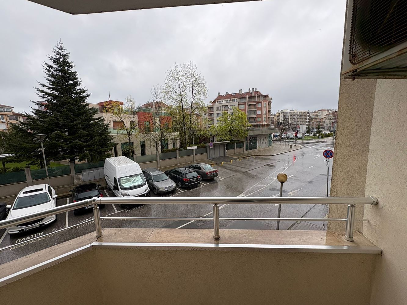 Prostorné plně zařízené studio v Pomorie – východní orientace a výborná poloha 400 m od moře