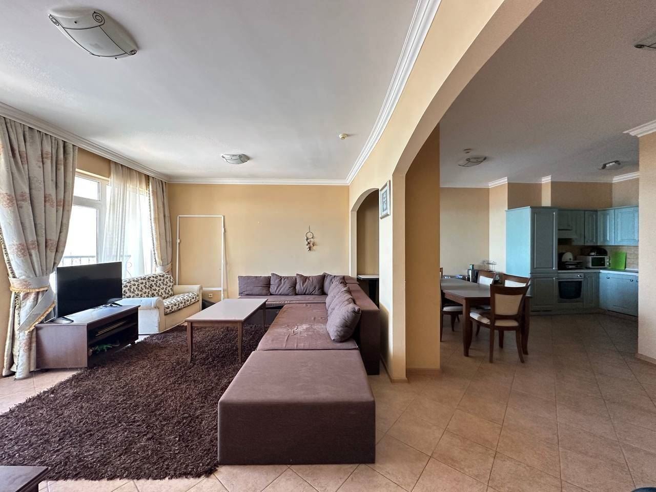 Prostorný apartmán s výhledem na moře v první linii v Pomorie – rekreační nemovitost s atmosférou luxusního resortu