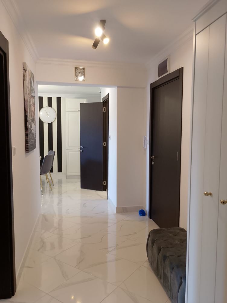 Luxusní třípokojový byt v prestižním komplexu se zelení a bazény ve městě Sveti Vlas