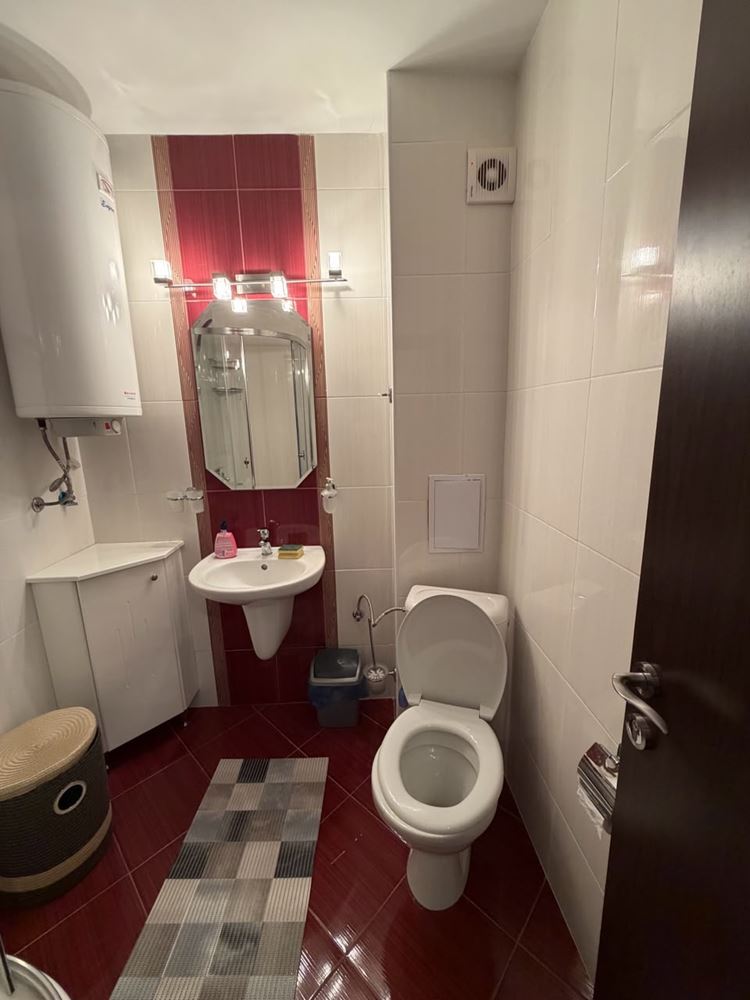 Útulný apartmán s jednou ložnicí v Ravdě v komplexu – připravený k bydlení