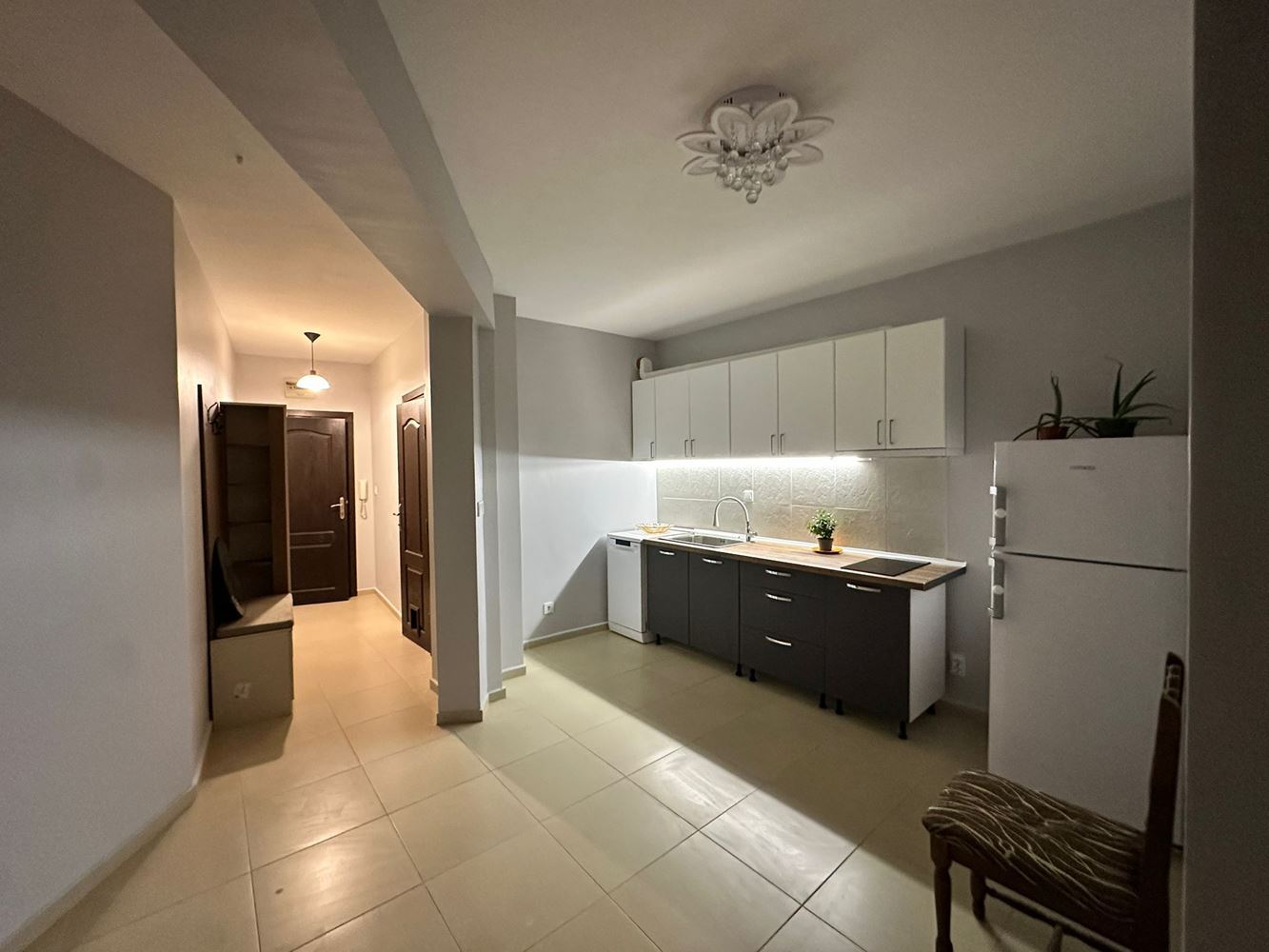 Prostorný apartmán s jednou ložnicí v Pomorie – skvělý základ pro Váš nový domov