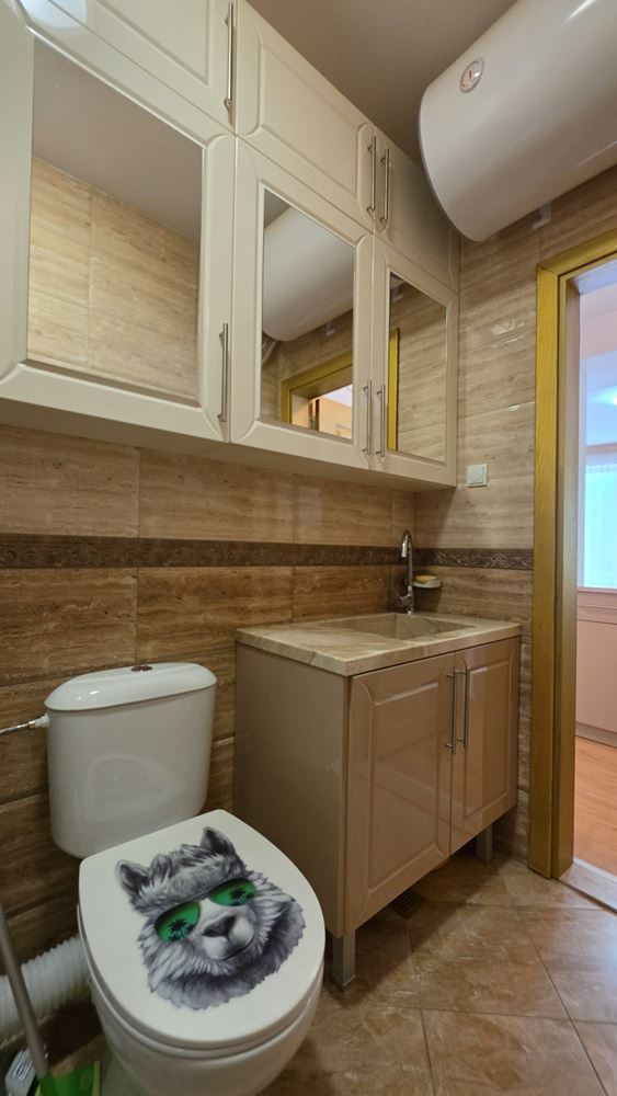 Stylový apartmán s jednou ložnicí, funkční dispozicí, komfortem a klidnou atmosférou letoviska