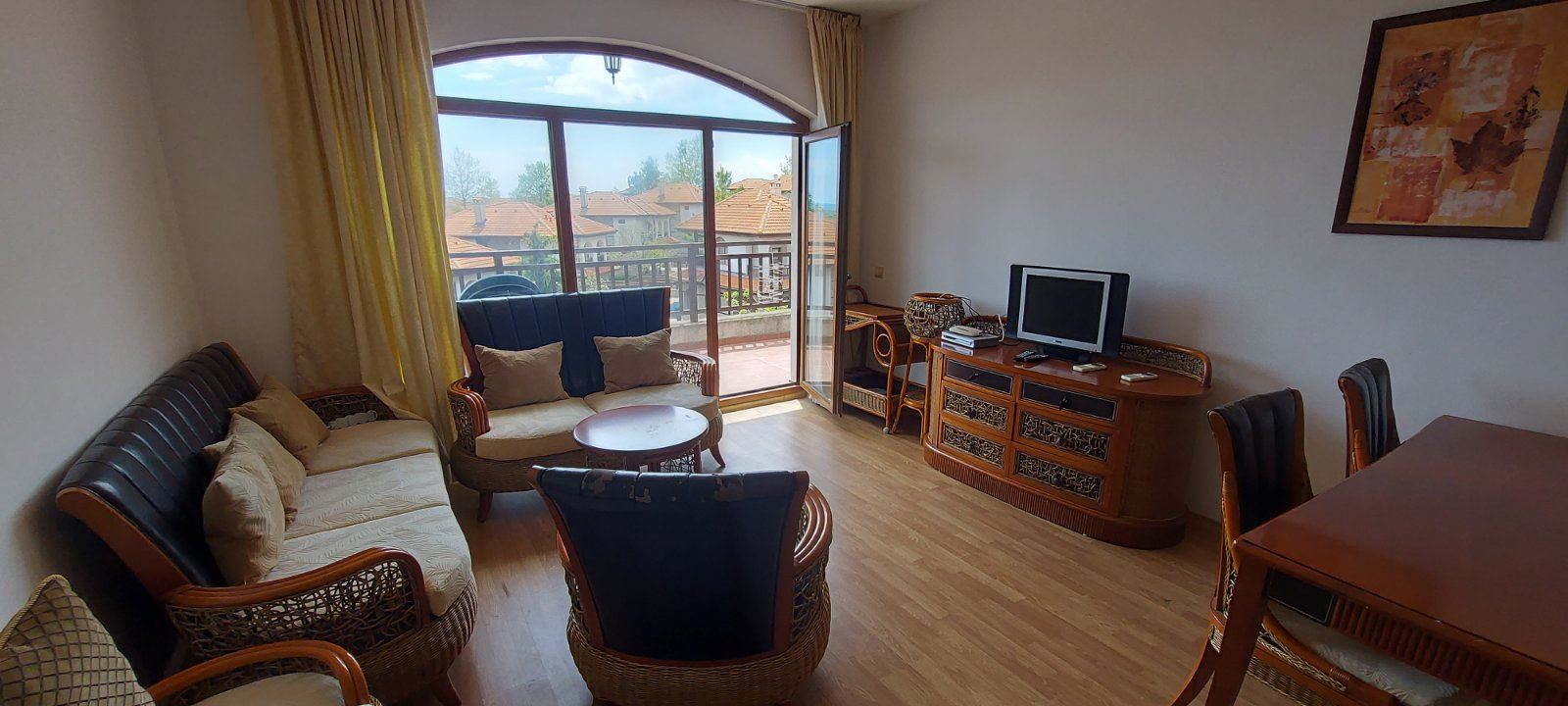 2+kk apartmán s panoramatickým výhledem na moře v Aheloy – komfort, prostor a klid