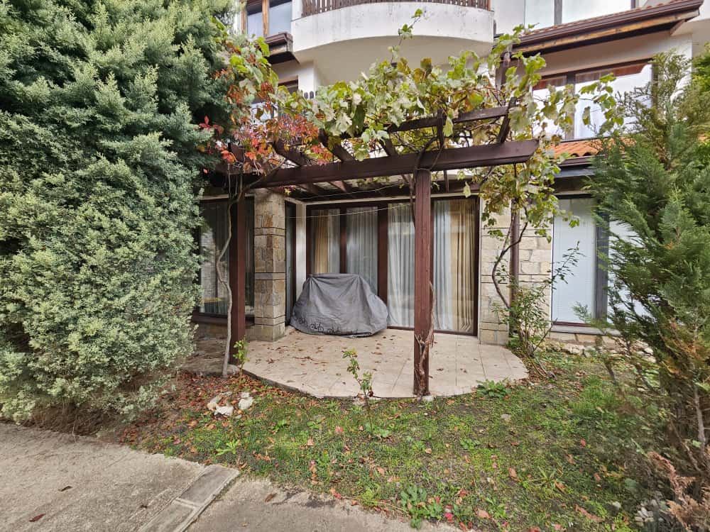 Apartmán s jednou ložnicí se zahradou a verandou v eko-komplexu u Slunečného pobřeží
