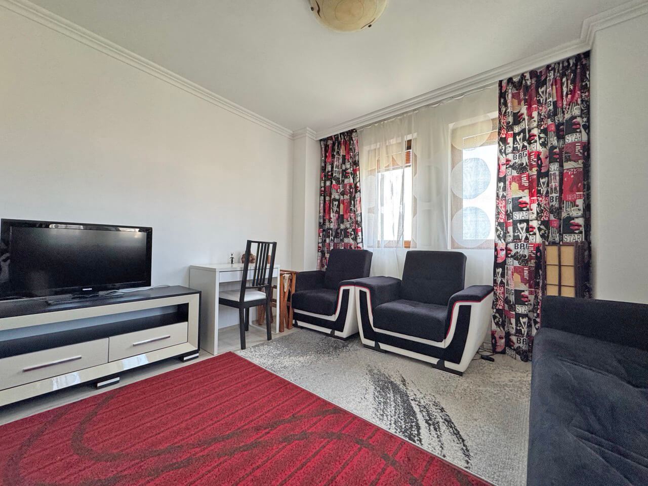 Prostorný byt se 2 ložnicemi v butik komplexu jen pár metrů od moře ve Sveti Vlas 