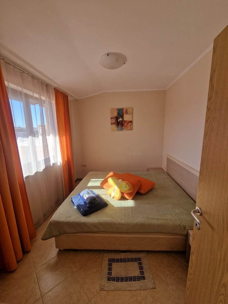 Byt s jednou ložnicí a panoramatickým výhledem v Slunečném pobřeží