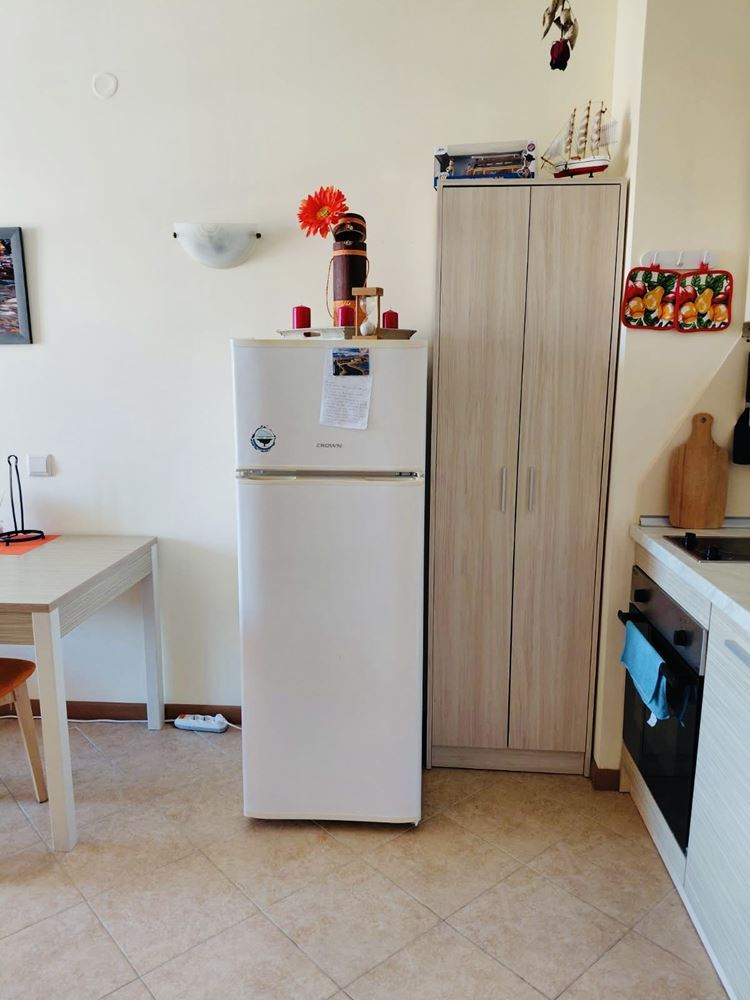 Přímořský komfort s výhledem na bazén – apartmán s jednou ložnicí v prestižním komplexu v Slunečném pobřeží