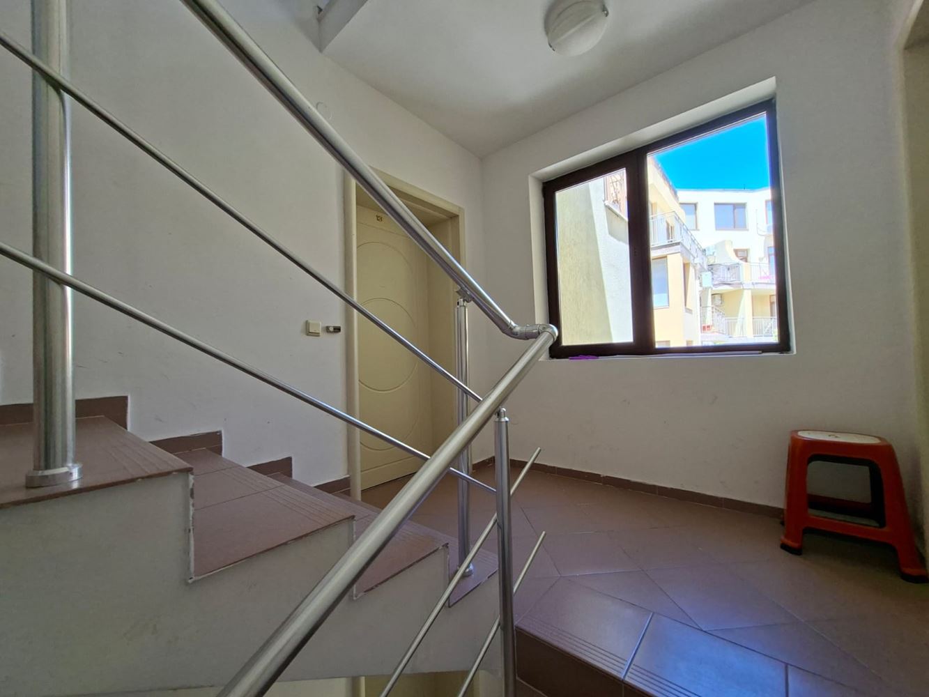 Apartmán s jednou ložnicí ve Sveti Vlas bez poplatku za údržbu – prostor, pohodlí a blízkost moře