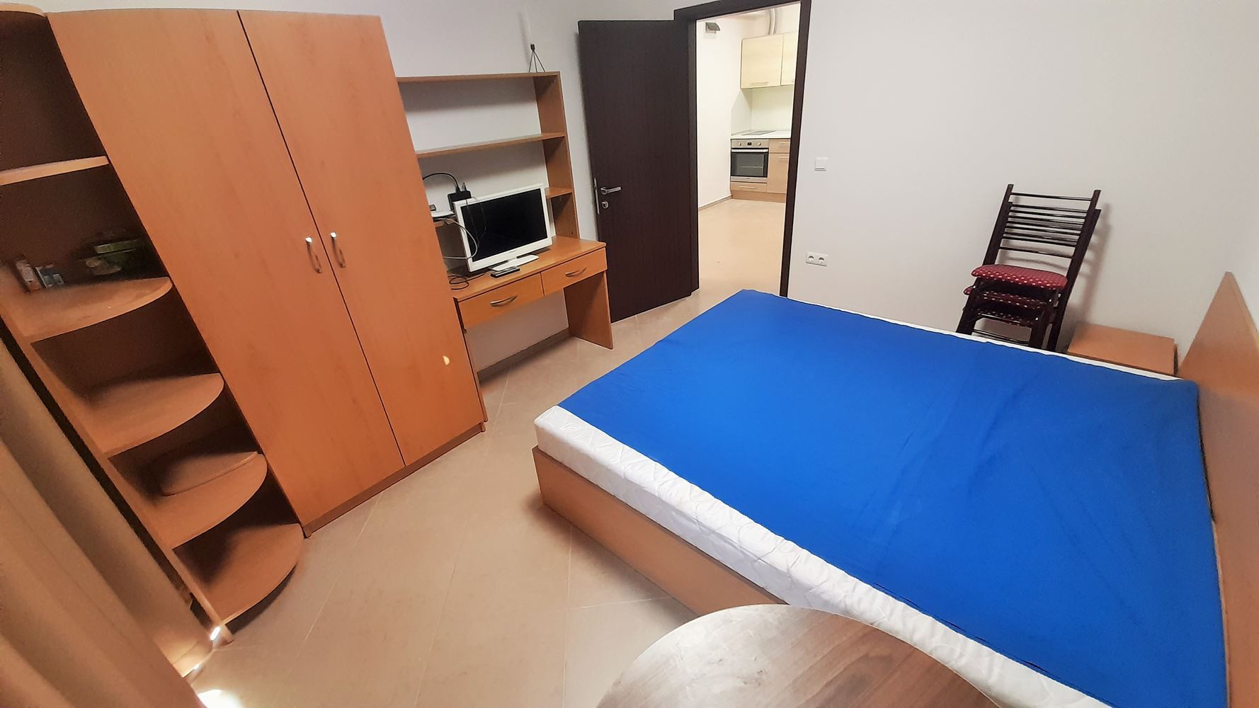 Prostorný apartmán s jednou ložnicí ve Slunečném pobřeží – pohodlí, zeleň a skvělé podmínky pro dovolenou
