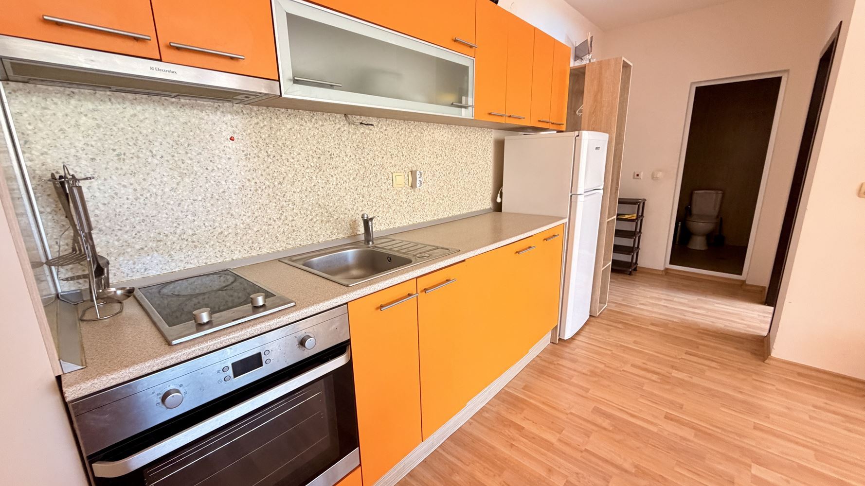 Slunečné pobřeží: apartmán s jednou ložnicí 300 metrů od pláže – komfort, kvalita a skvělá investice