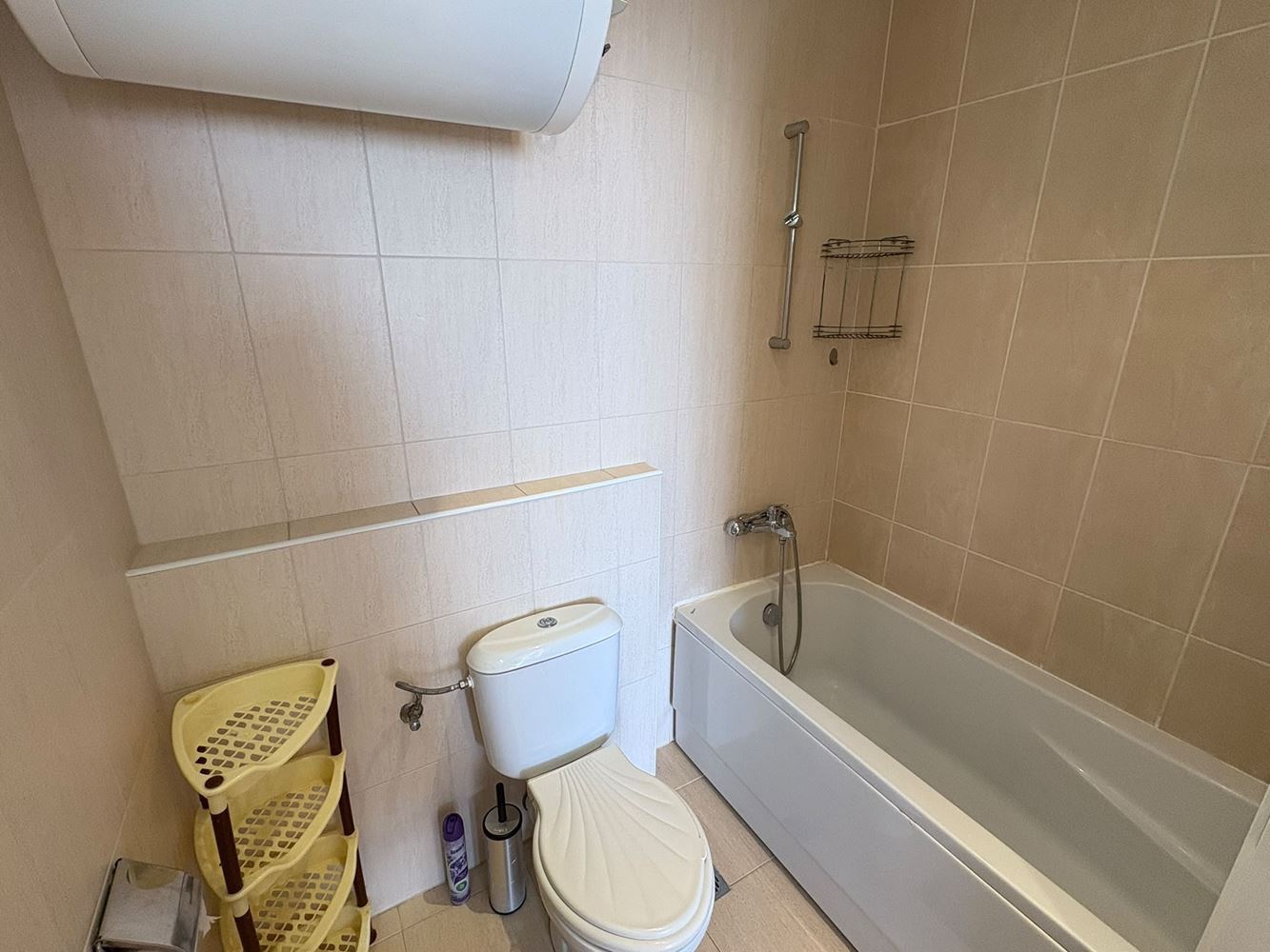 Apartmán s jednou ložnicí ve Slunečném pobřeží – komfort v komplexu s bazény a vodními skluzavkami