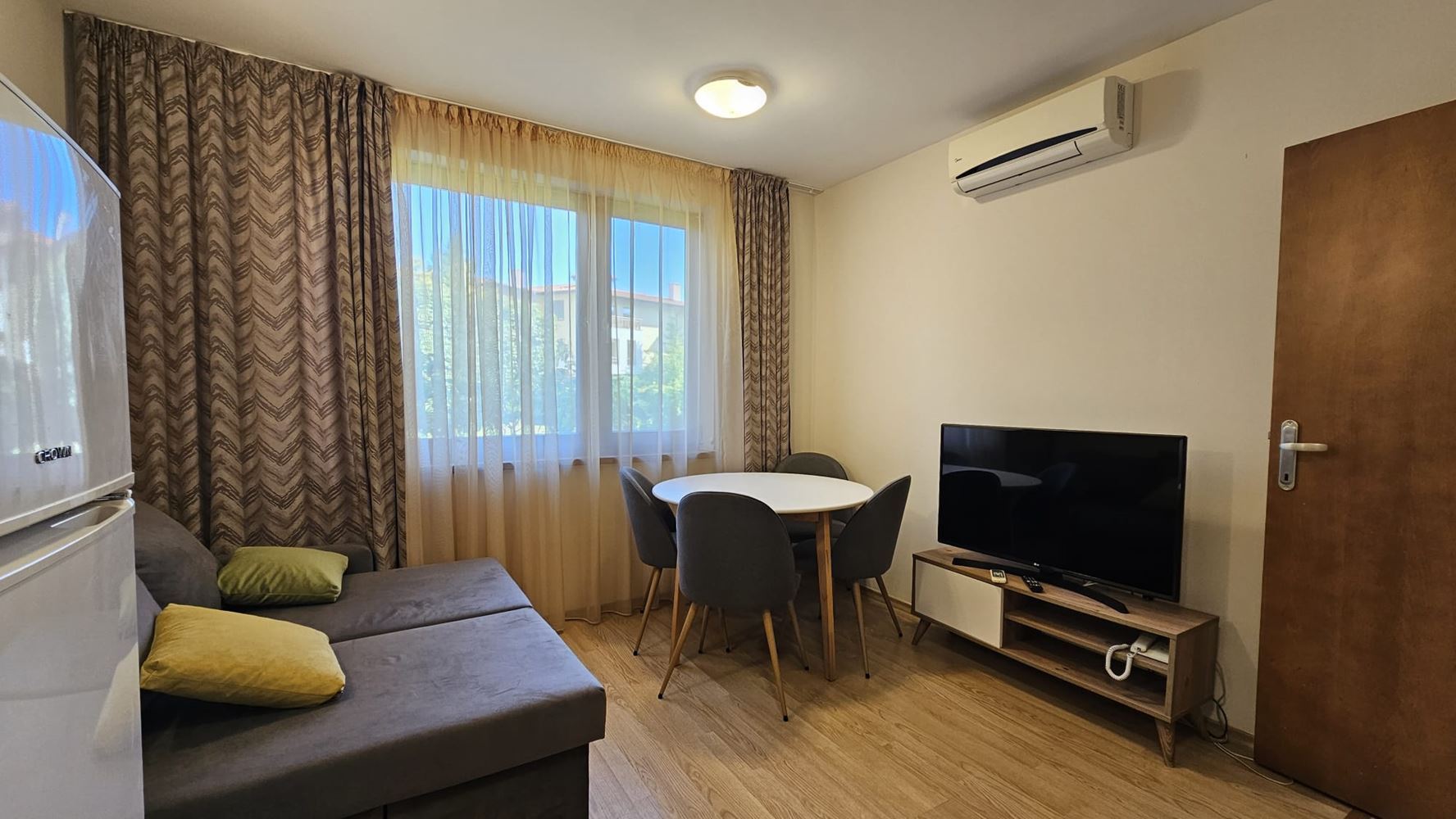 Nemovitost v první linii u moře – útulný apartmán s jednou ložnicí ve Svatém Vlasu