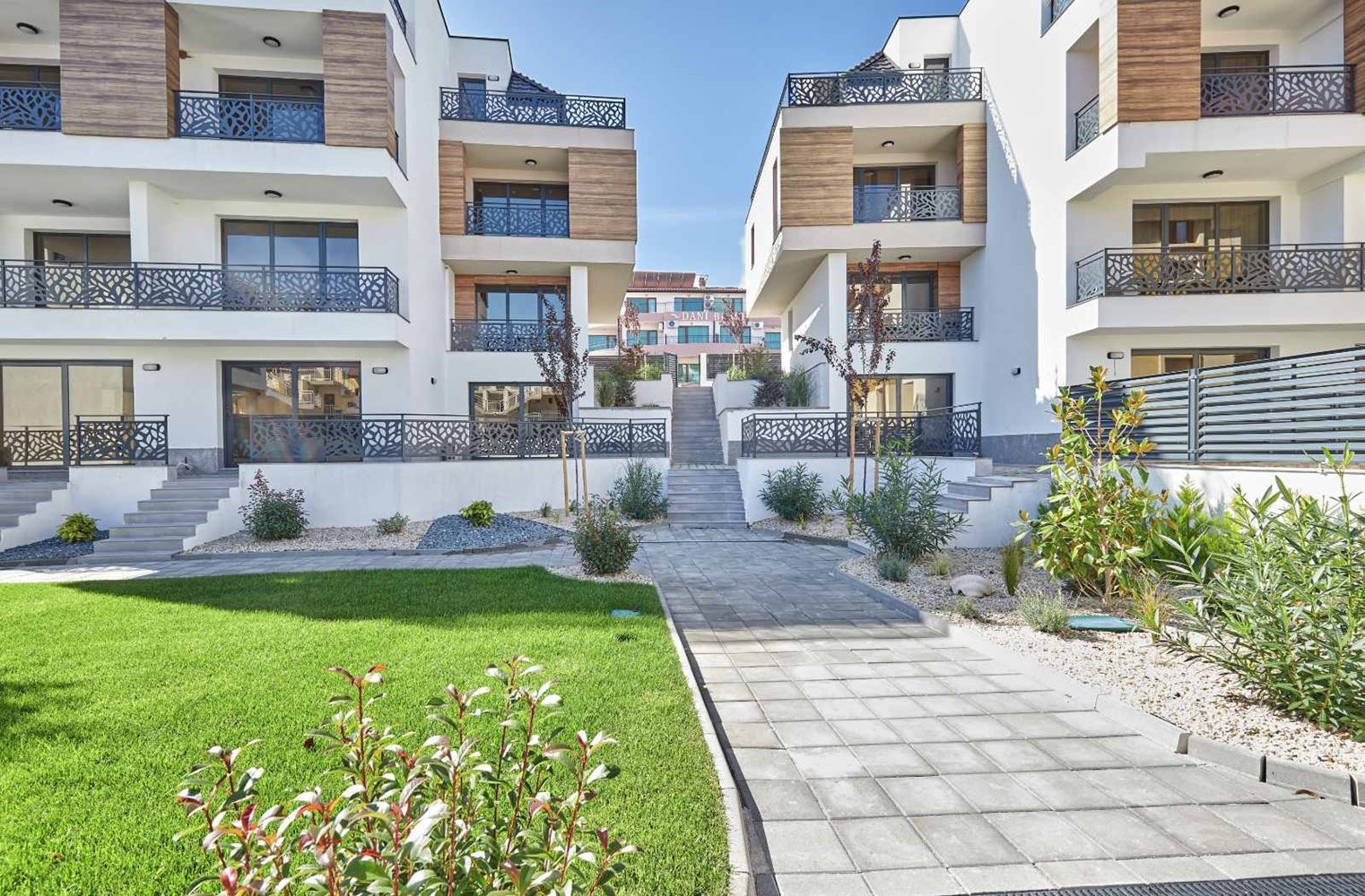 Luxusní apartmán s jednou ložnicí 50 metrů od pláže v Sozopolu – bez poplatku za údržbu