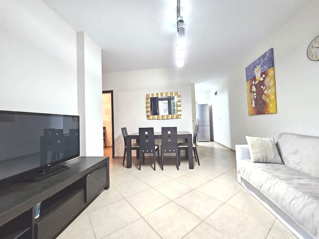 Třípokojový apartmán v přízemí s přímým přístupem k bazénu v luxusním komplexu ve Slunečném pobřeží