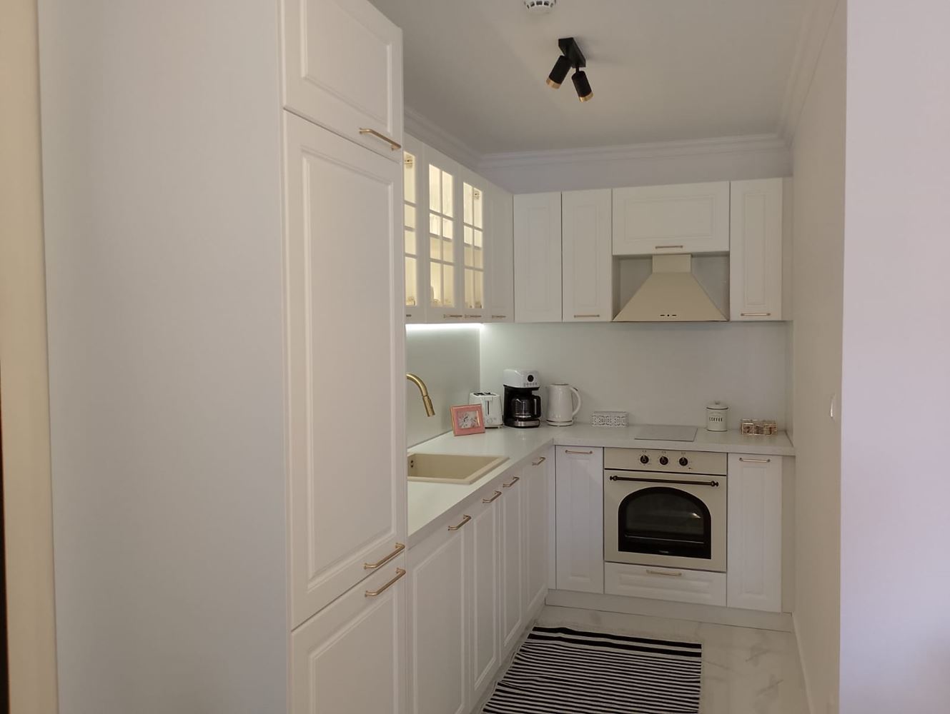 Luxusní třípokojový byt v prestižním komplexu se zelení a bazény ve městě Sveti Vlas