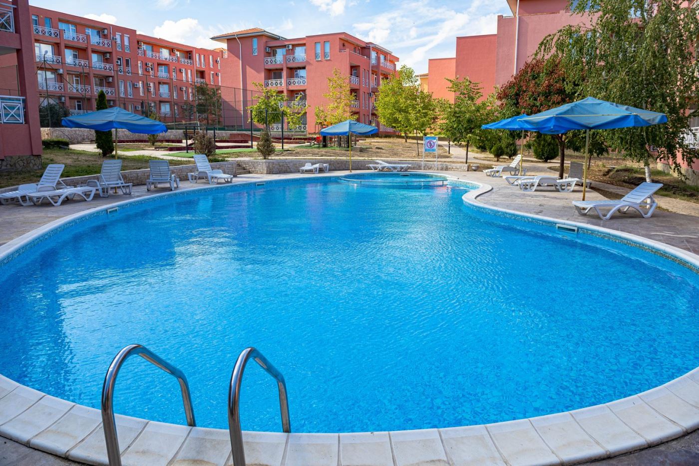 Exkluzivně zařízené studio v uzavřeném komplexu s bohatou infrastrukturou a klidnou atmosférou