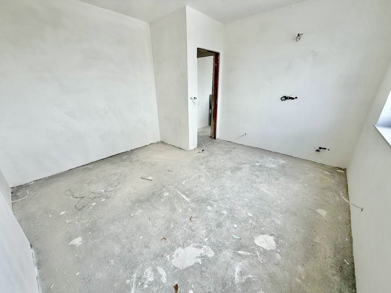 Moderní apartmán se dvěma ložnicemi a výhledem na jezero v Burgasu. S parkovacím místem!