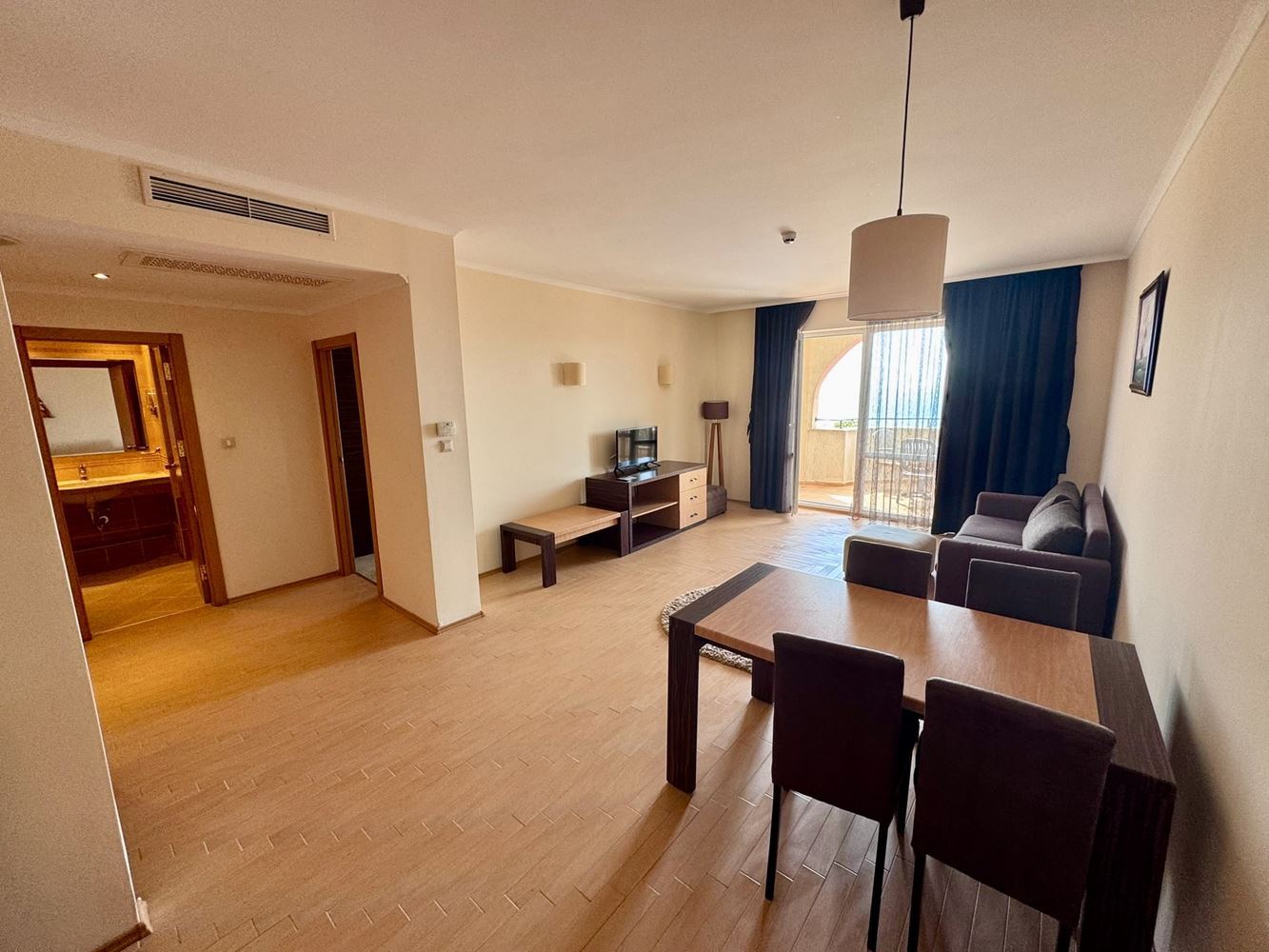 Apartmán s jednou ložnicí v první linii s panoramatickým výhledem na moře na Slunečném pobřeží