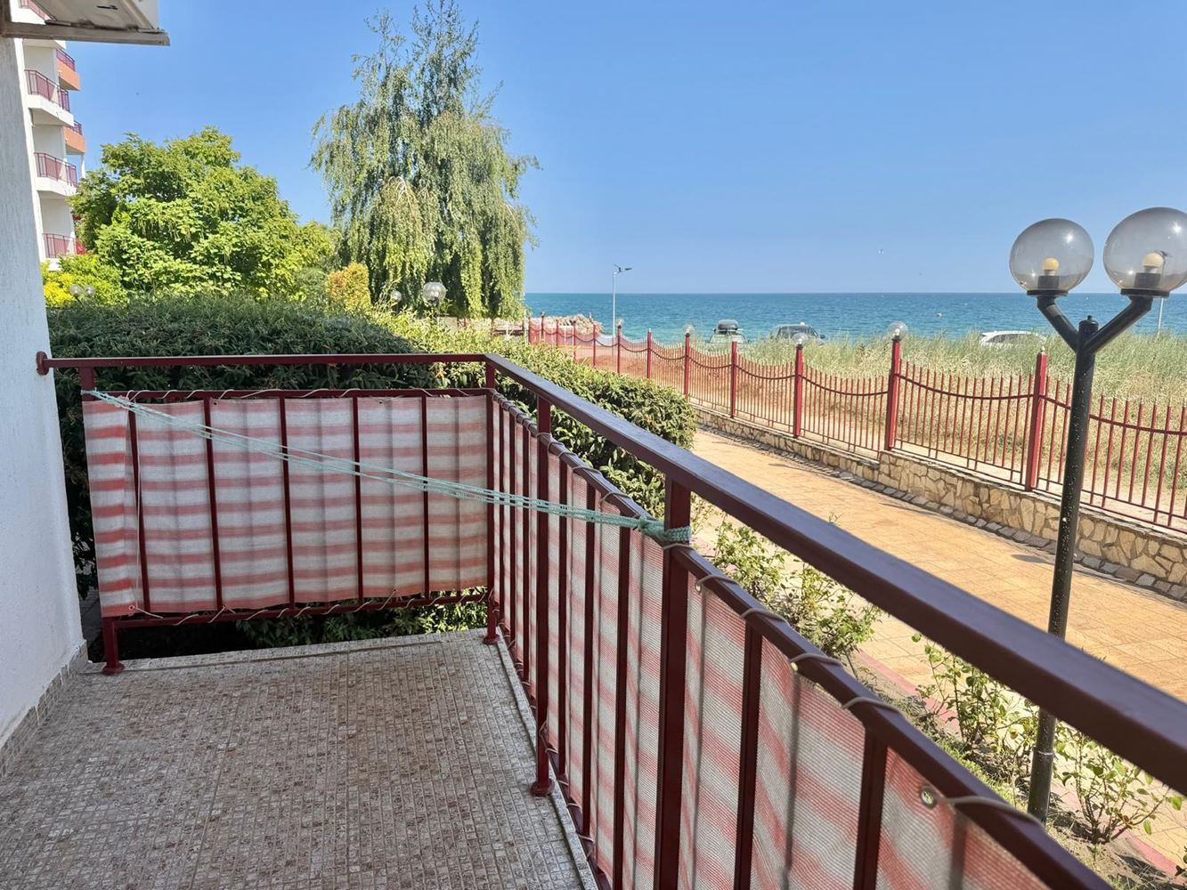 Zařízené studio s panoramatickým výhledem na moře v Ravdě, pouhých 50 metrů od moře