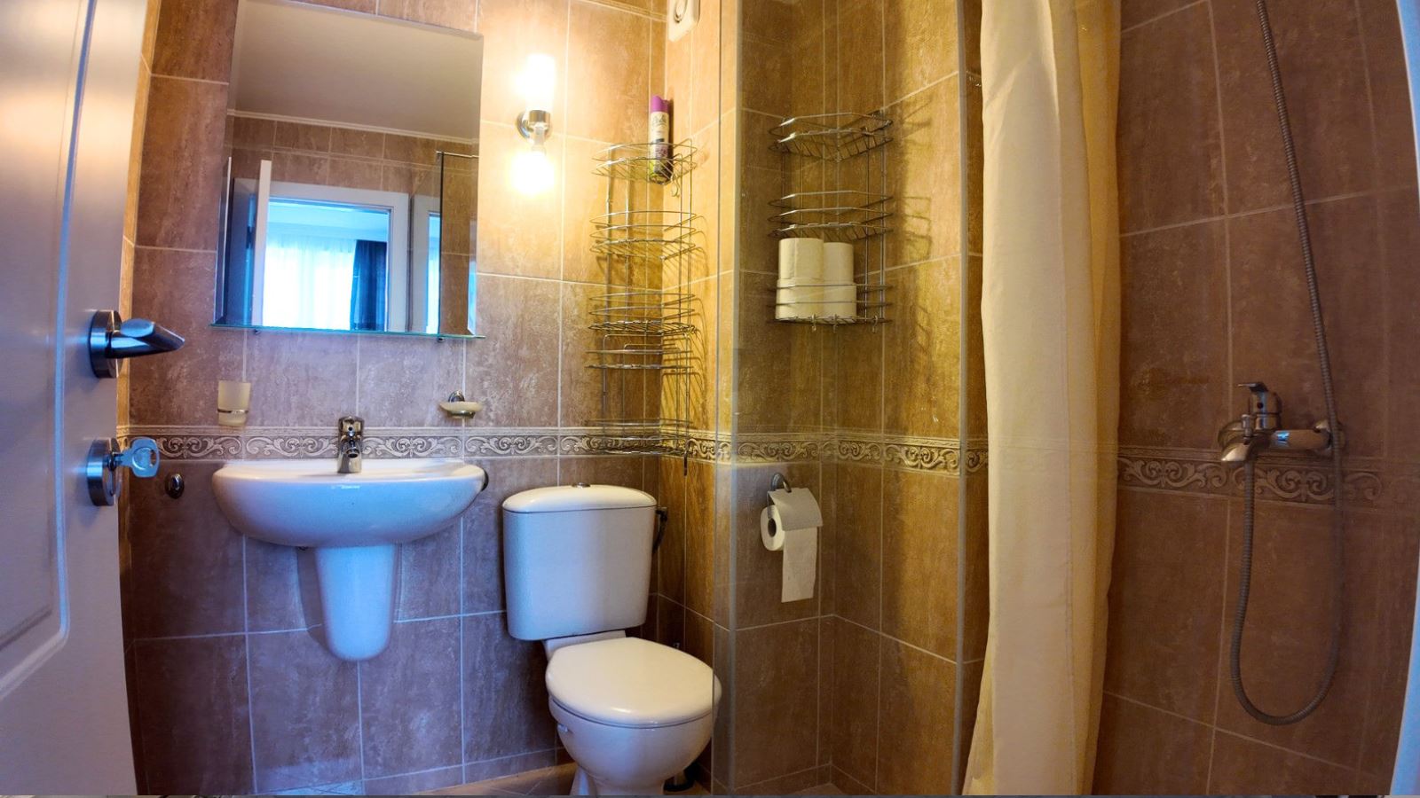 Stylové a prostorné studio v prestižním komplexu na Slunečném pobřeží – komfort a luxus u moře