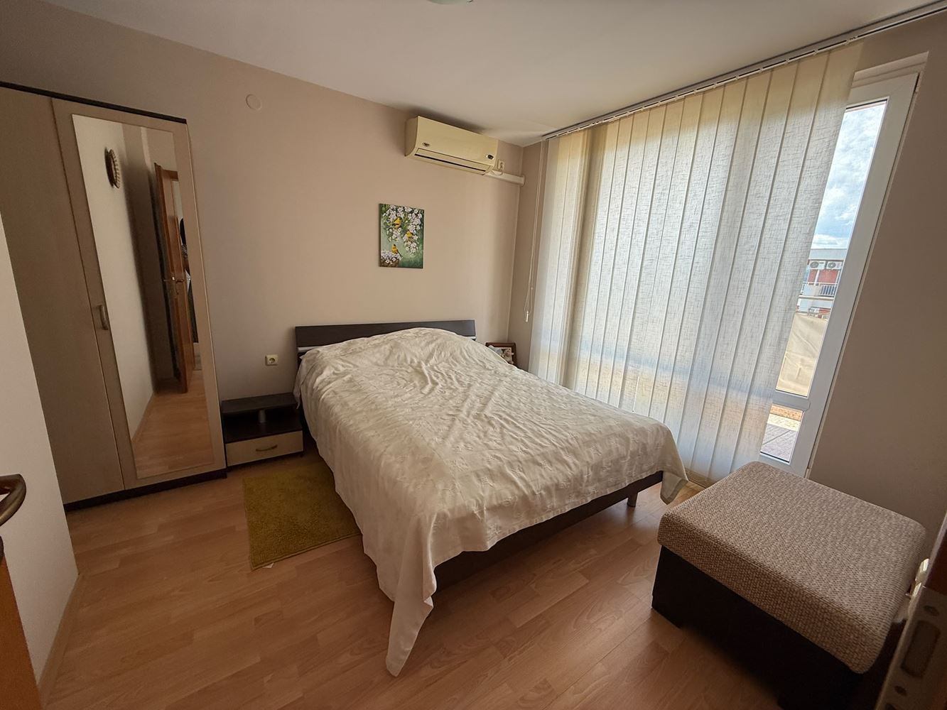 Prostorný apartmán s jednou ložnicí poblíž aquaparku na Slunečném pobřeží – skvělá příležitost pro investici i rekreační bydlení