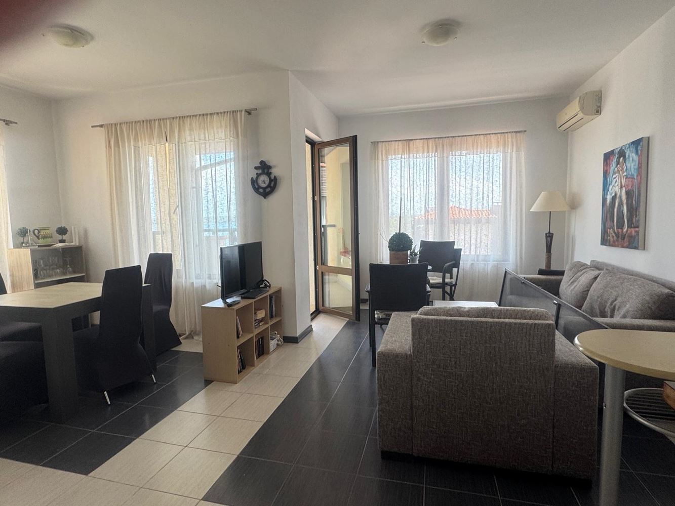 Vysněný domov u moře – apartmán se dvěma ložnicemi, skvělou polohou a širokou nabídkou vybavení