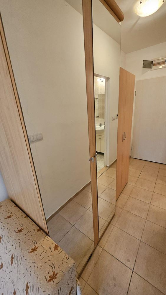 Stylové studio s vynikajícím vybavením v první linii u moře v Aheloy – připravené pro váš domov u moře