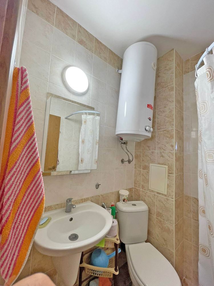 Útulný byt s jednou ložnicí v moderním komplexu u Slunečného pobřeží – komfort, klid a skvělé vybavení 