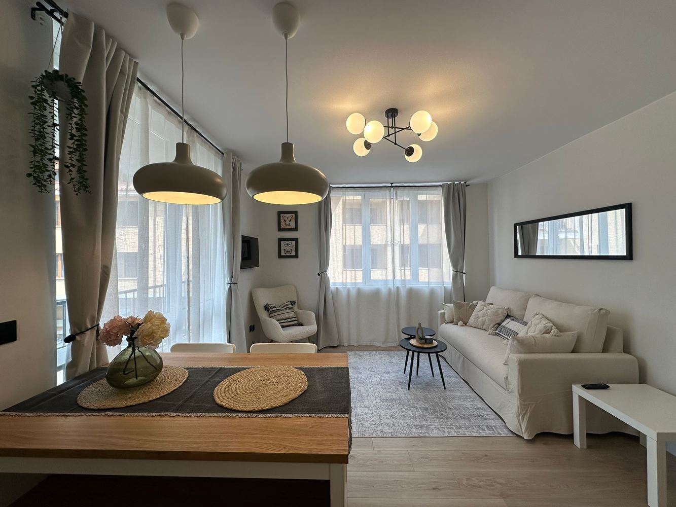 Luxusně zařízený apartmán s jednou ložnicí bez poplatku za údržbu na Slunečném pobřeží
