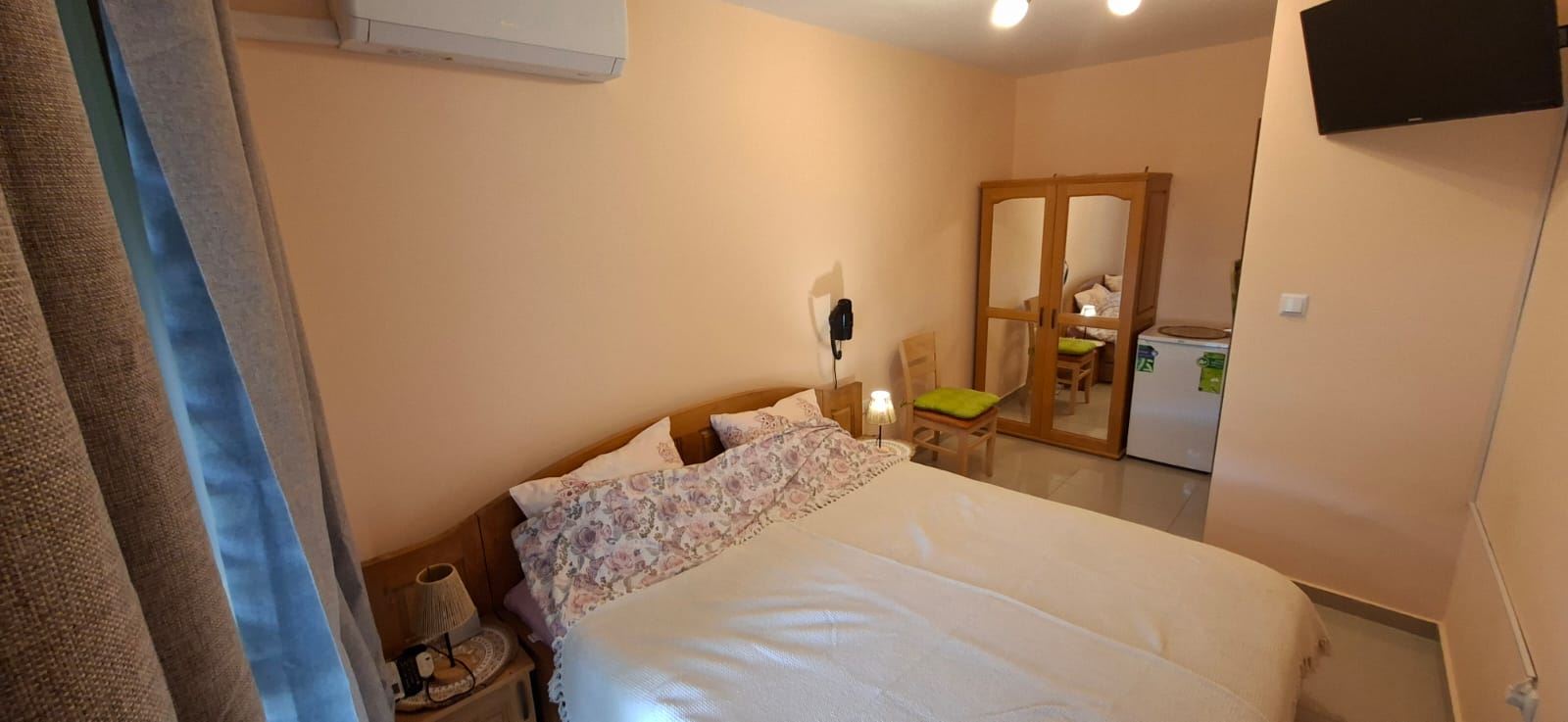 Komfort a praktičnost u moře – plně zařízený apartmán s jednou ložnicí ve Sveti Vlas