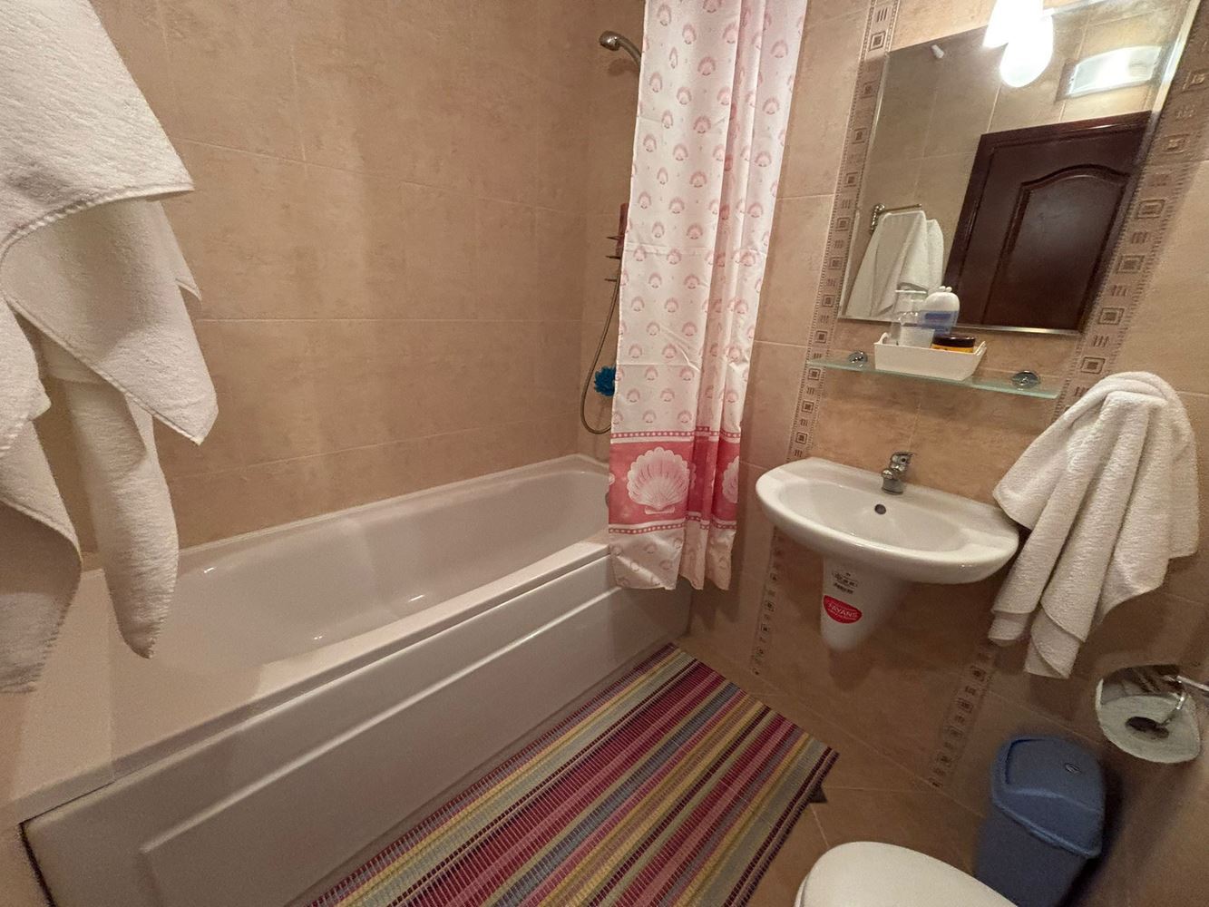 Prostorný apartmán s jednou ložnicí poblíž Cacao Beach na Slunečním pobřeží